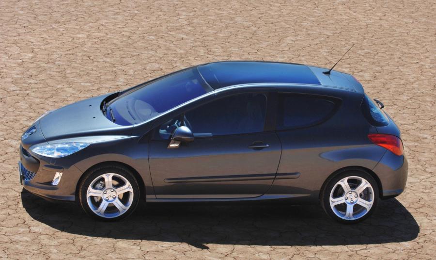  Peugeot 308 GT 2008 года  (фото 20 из 101)